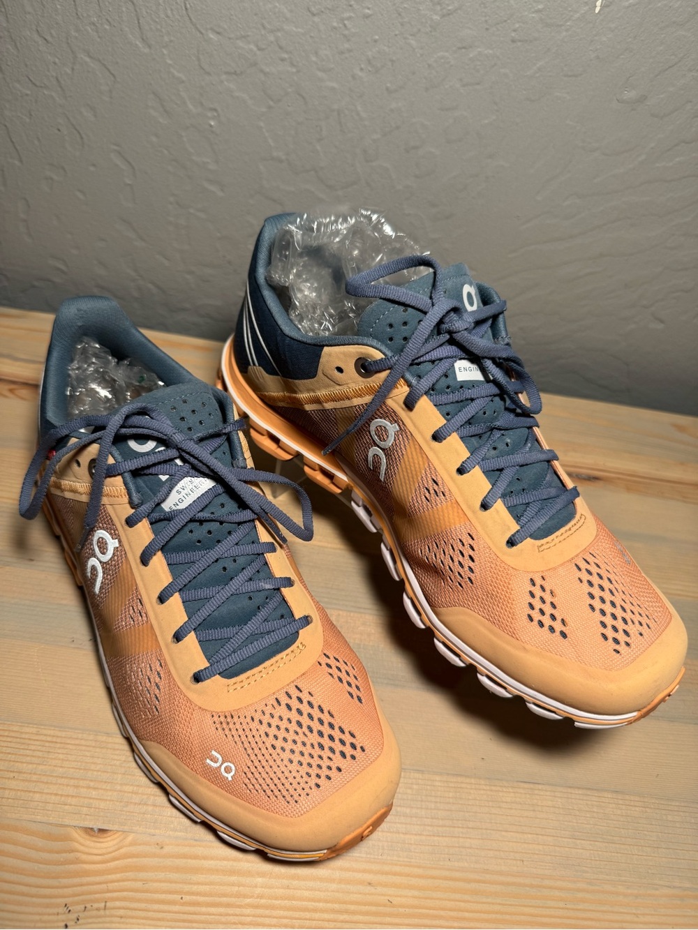 On Cloudflow Running Women’s sz7